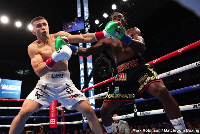 Image: Boxing Results: Crawford defeats Madrimov by close unanimous decision